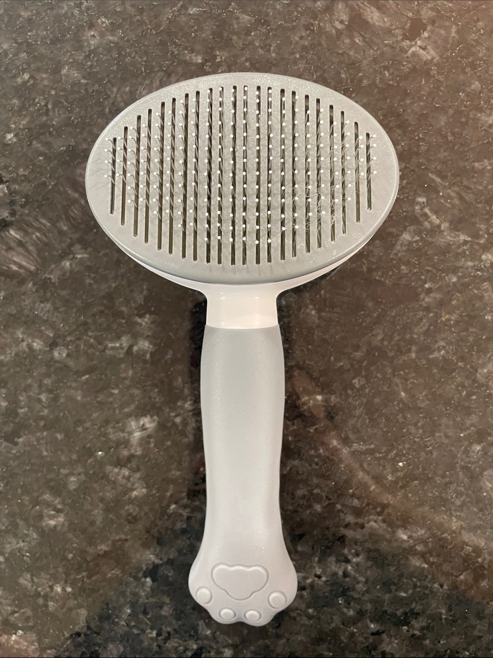 Dog or cat brush with easy clean button